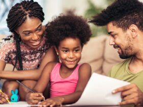 Asynchronous implicit bias courses in MI